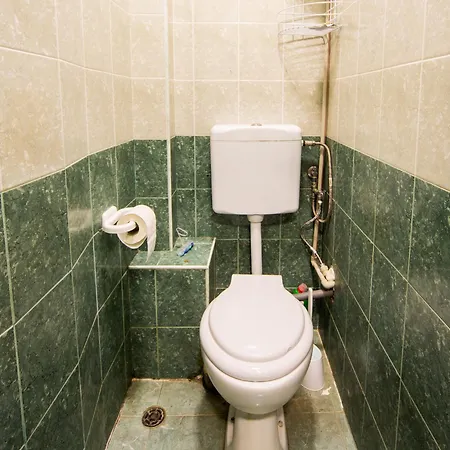 Апартамент Basic For Up To 5 Guests